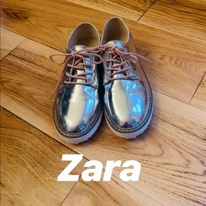 ZARA Metallic silver lace up shoes (girls)